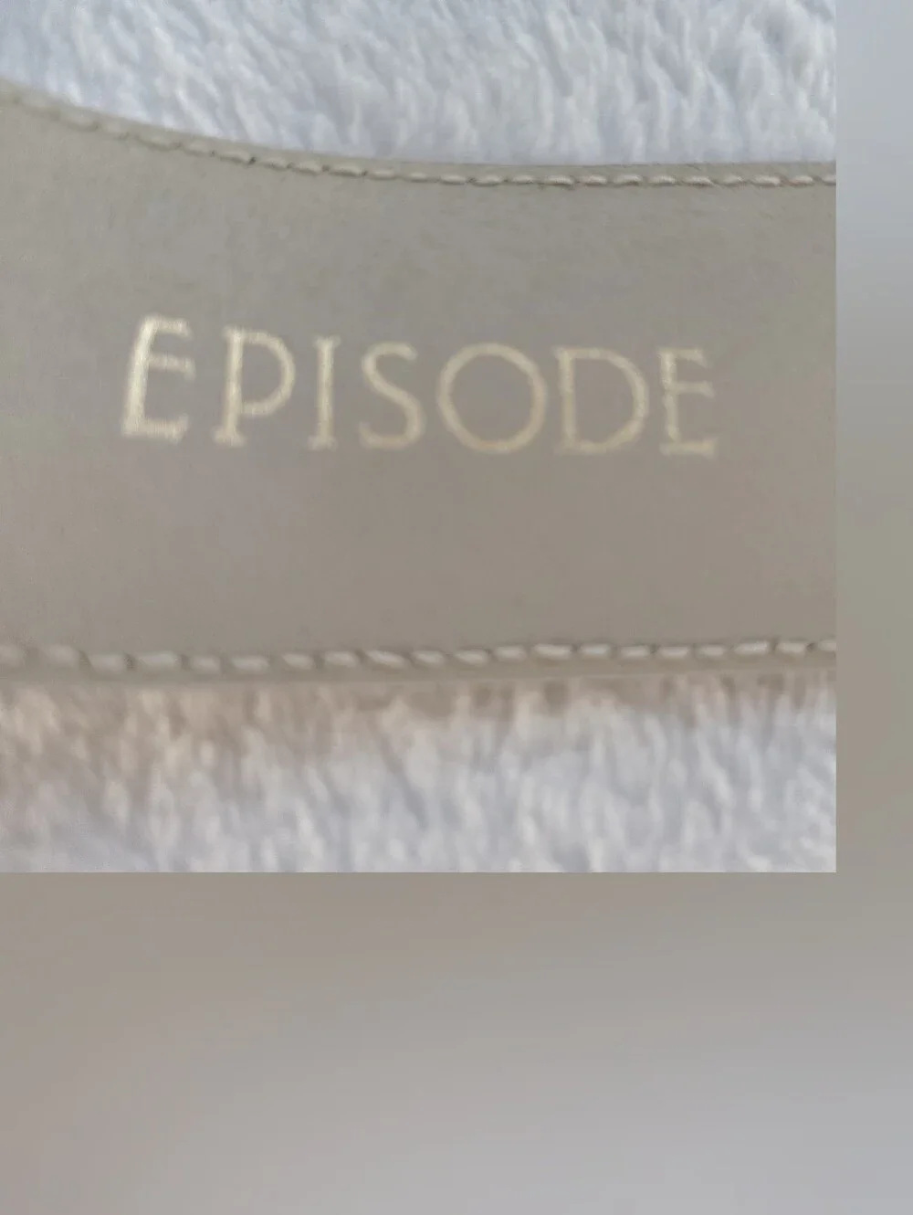 Episode neutral beige